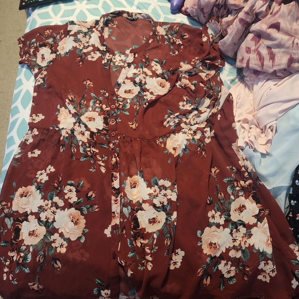 Coral floral bouse